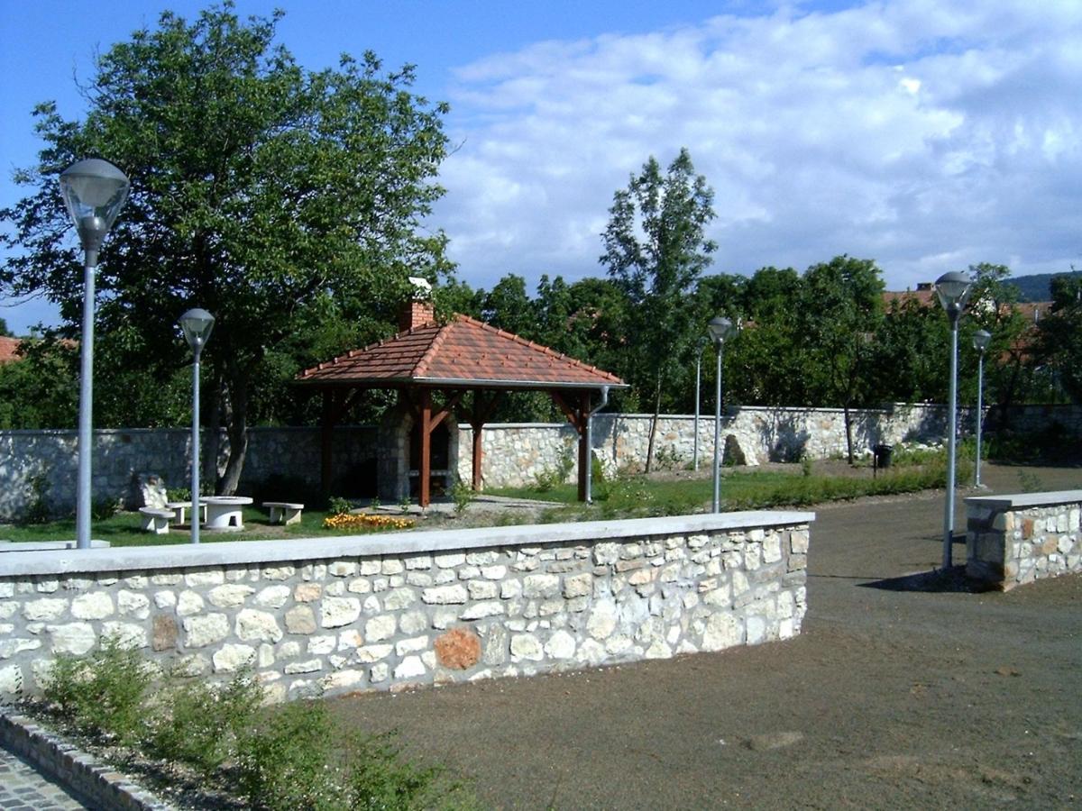 Trifecta Udvarhaz Tallya Bagian luar foto