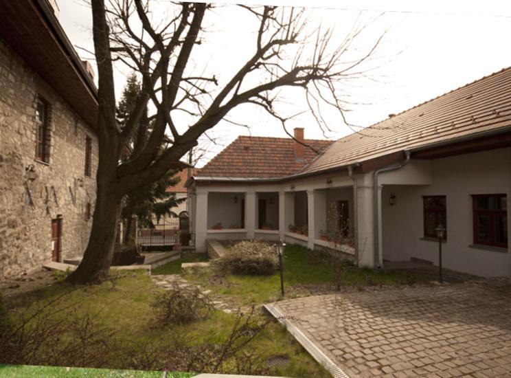 Trifecta Udvarhaz Tallya Bagian luar foto